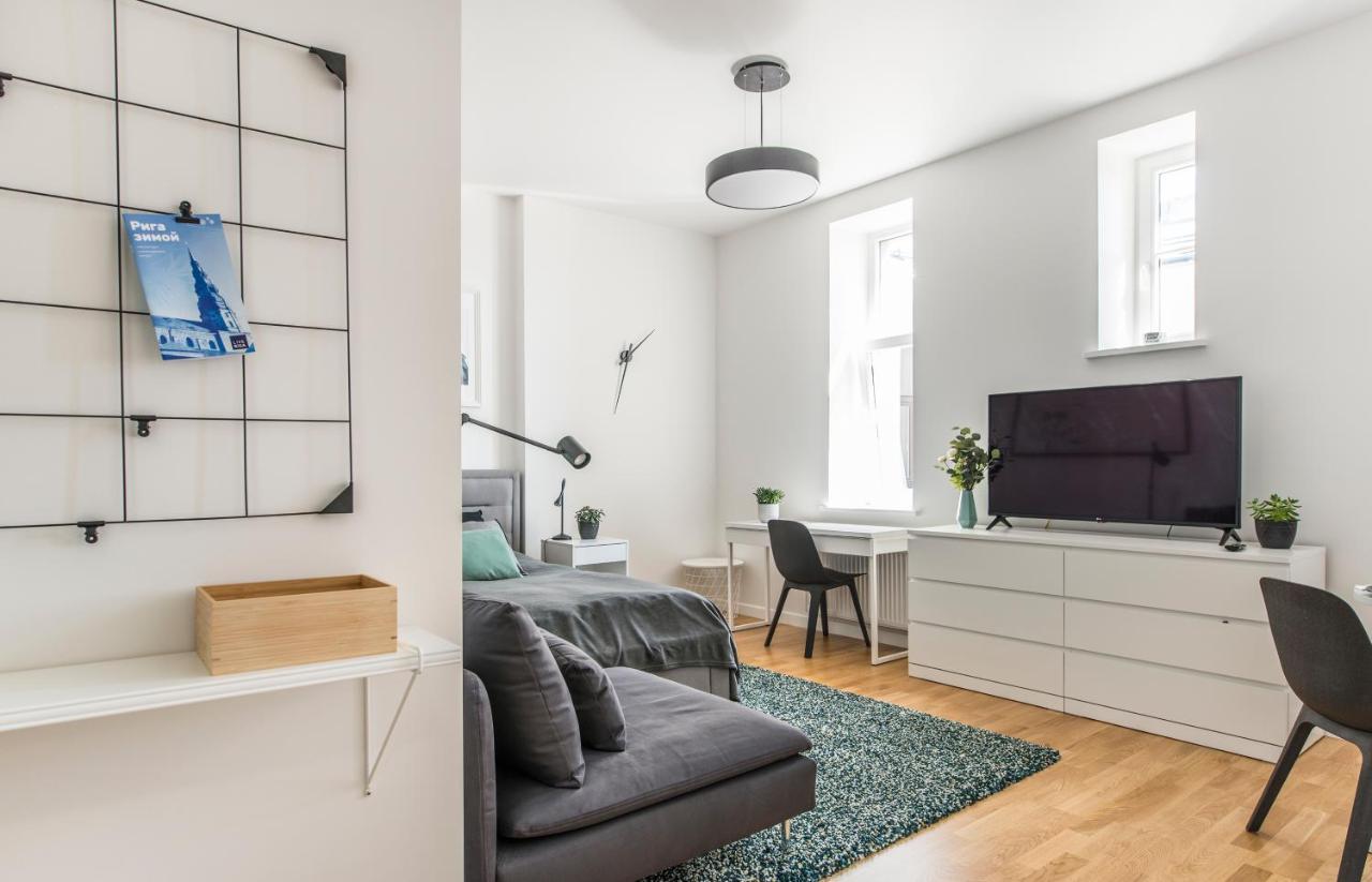 Cozy Modern Studio - Great For Short Trips Рига Экстерьер фото
